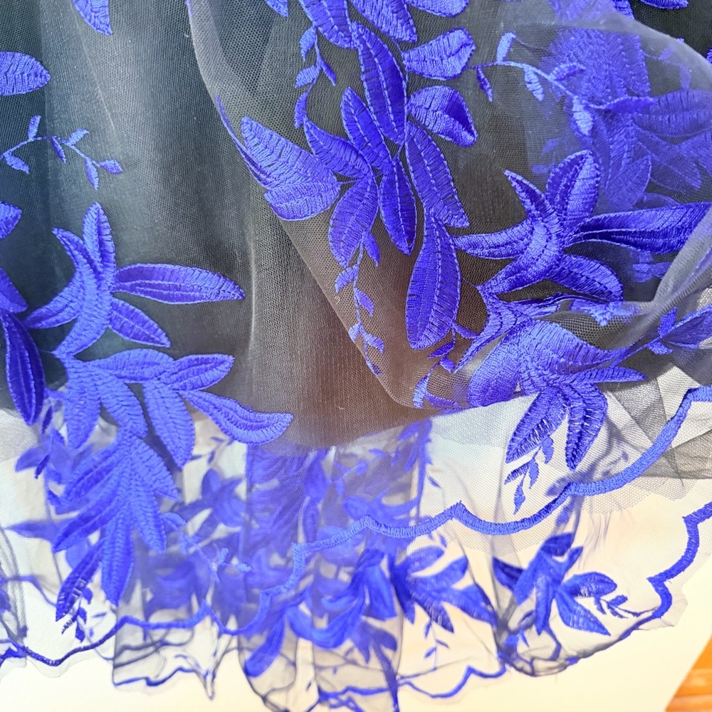 Mariel black with royal blue embroidered dress - Picture 11 of 12
